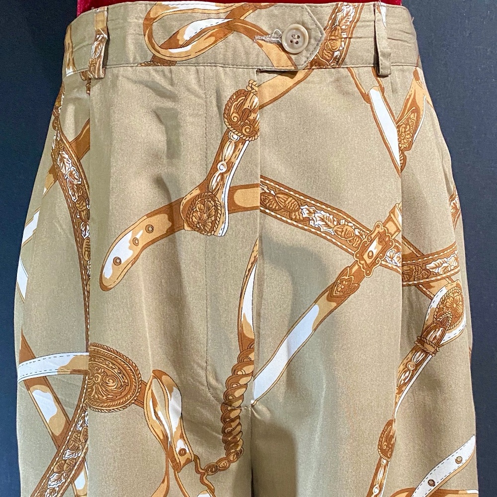 POLO Ladies Bermuda Bridles and Belt Golf Shorts